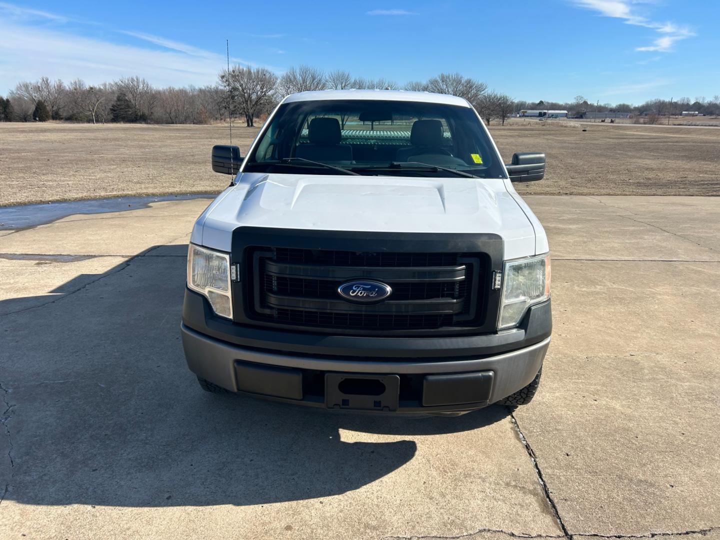 2014 White /Gray Ford F-150 STX 6.5-ft. Bed 2WD (1FTMF1CM1EK) with an 3.7L V6 DOHC 24V engine, 6-Speed Automatic transmission, located at 17760 Hwy 62, Morris, OK, 74445, (918) 733-4887, 35.609104, -95.877060 - Photo#1